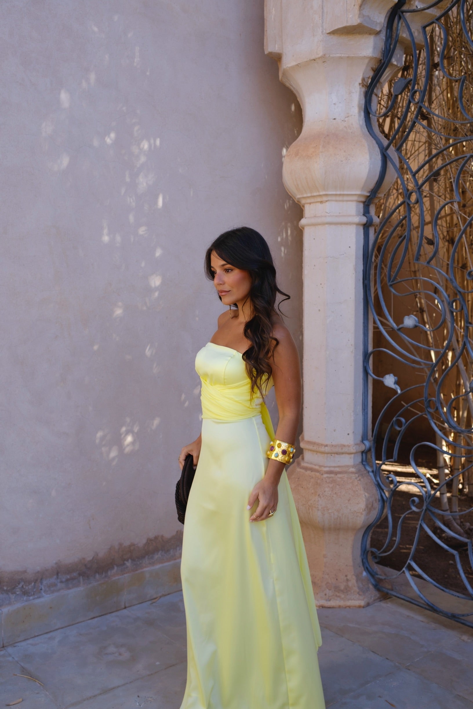 SOLEIL | Vestido Largo Halter con Capa Dorada