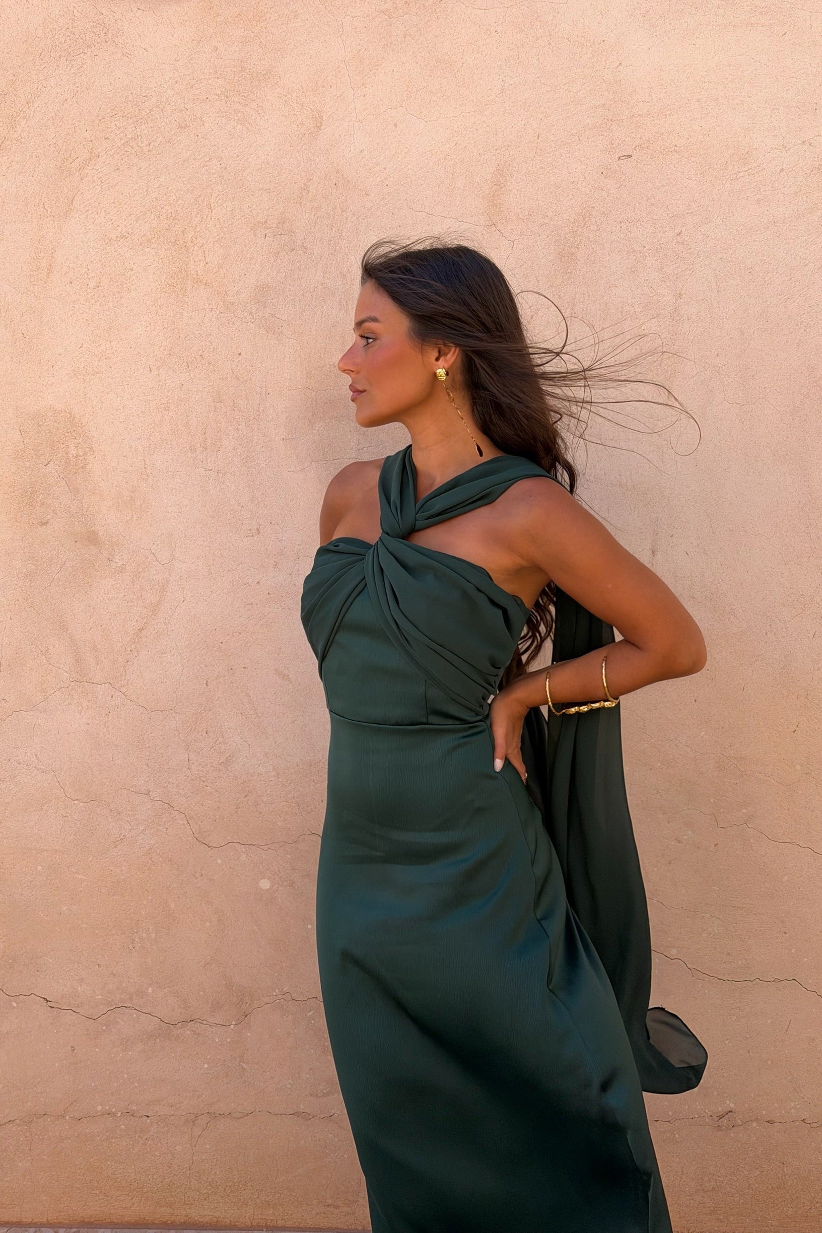 SOLEIL | Vestido Largo Halter con Capa Dorada