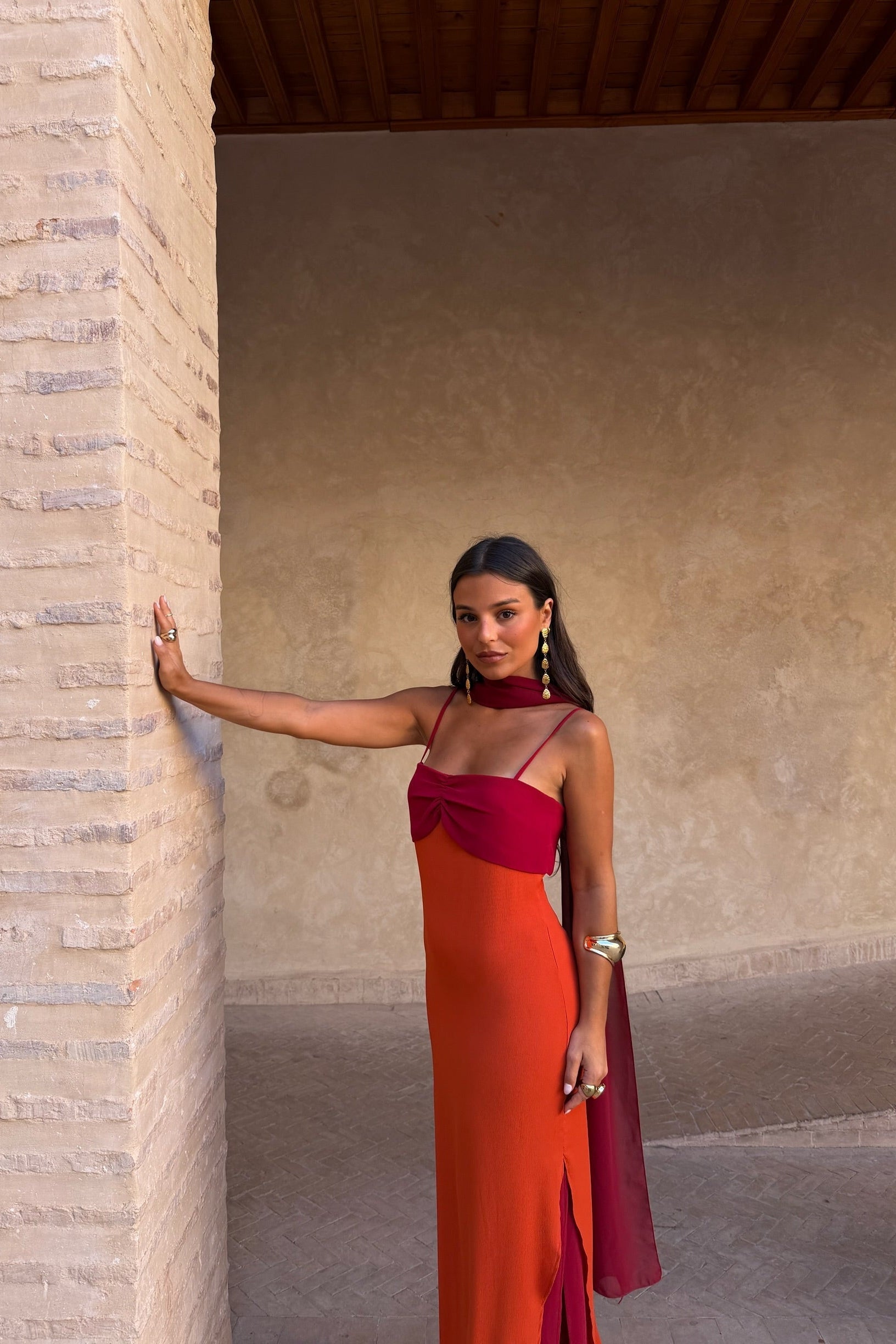 CARMEN | Vestido Largo Bicolor con Choker y Abertura