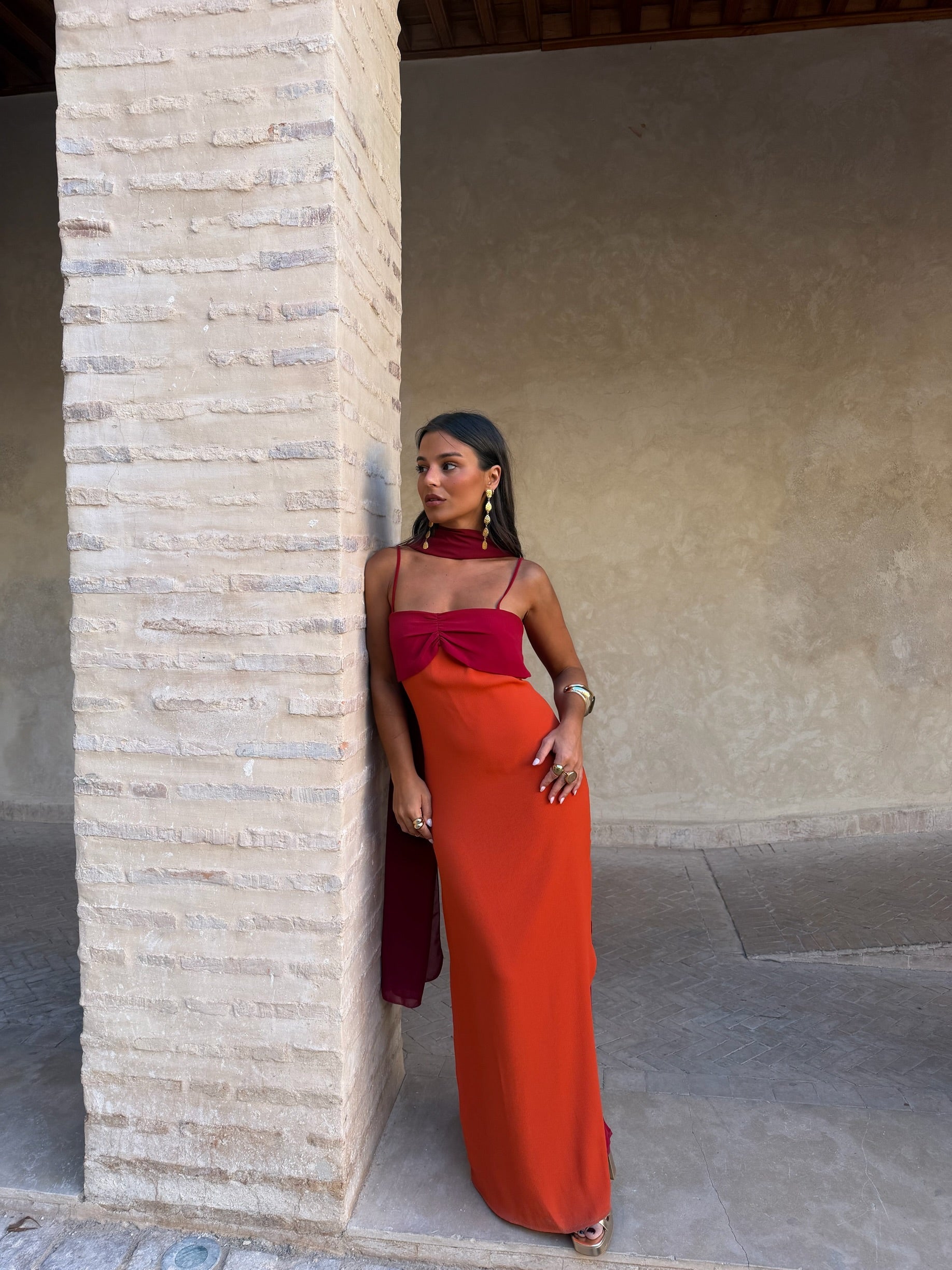 CARMEN | Vestido Largo Bicolor con Choker y Abertura