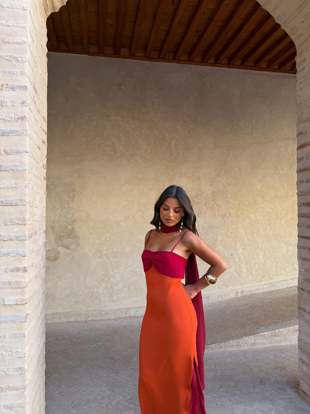 CARMEN | Vestido Largo Bicolor con Choker y Abertura