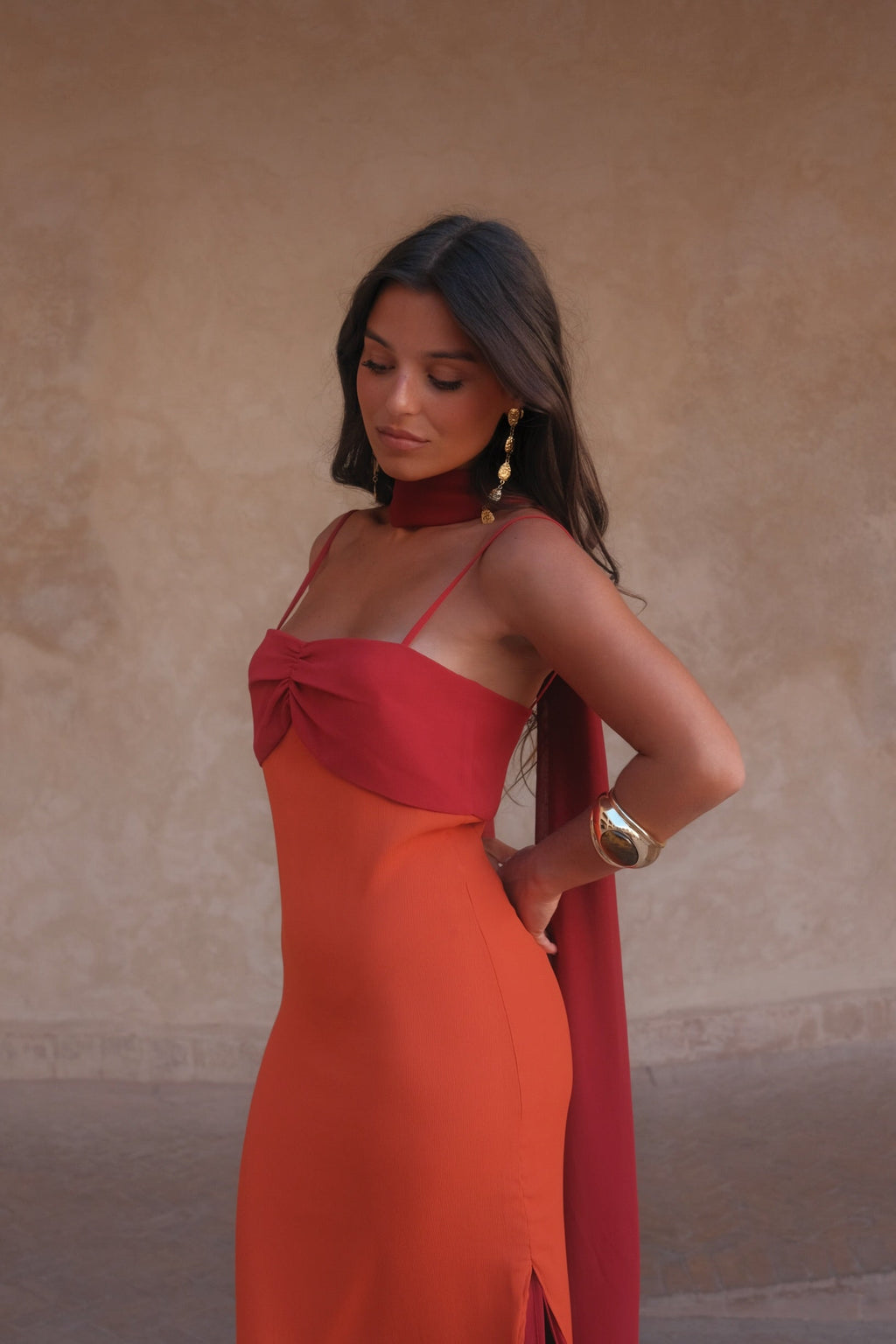 CARMEN | Vestido Largo Bicolor con Choker y Abertura