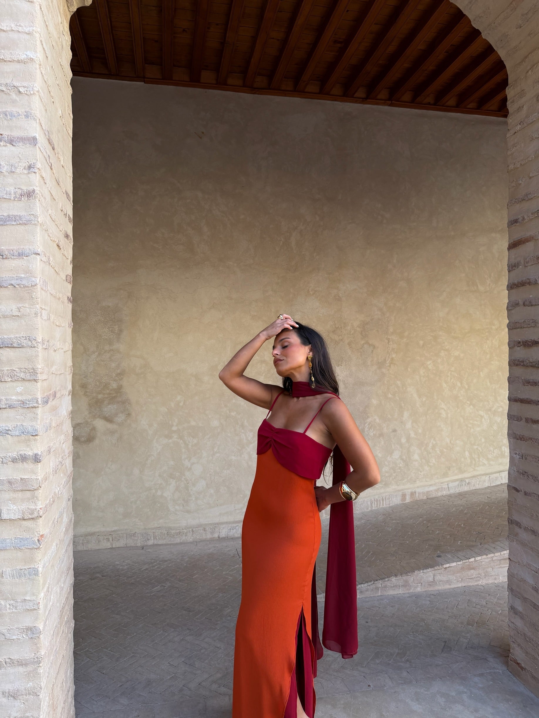 CARMEN | Vestido Largo Bicolor con Choker y Abertura