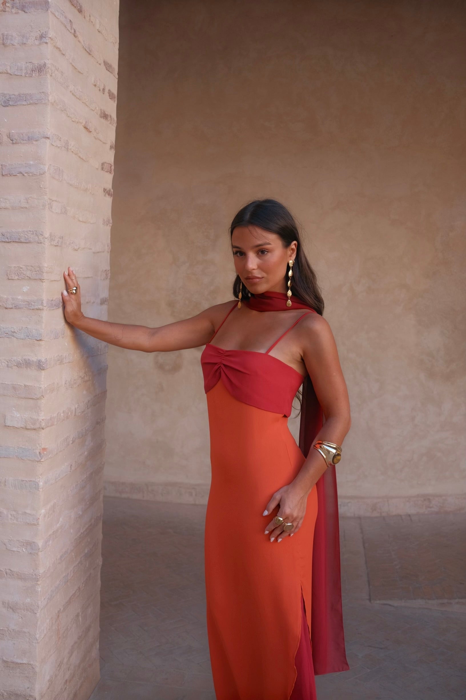 CARMEN | Vestido Largo Bicolor con Choker y Abertura