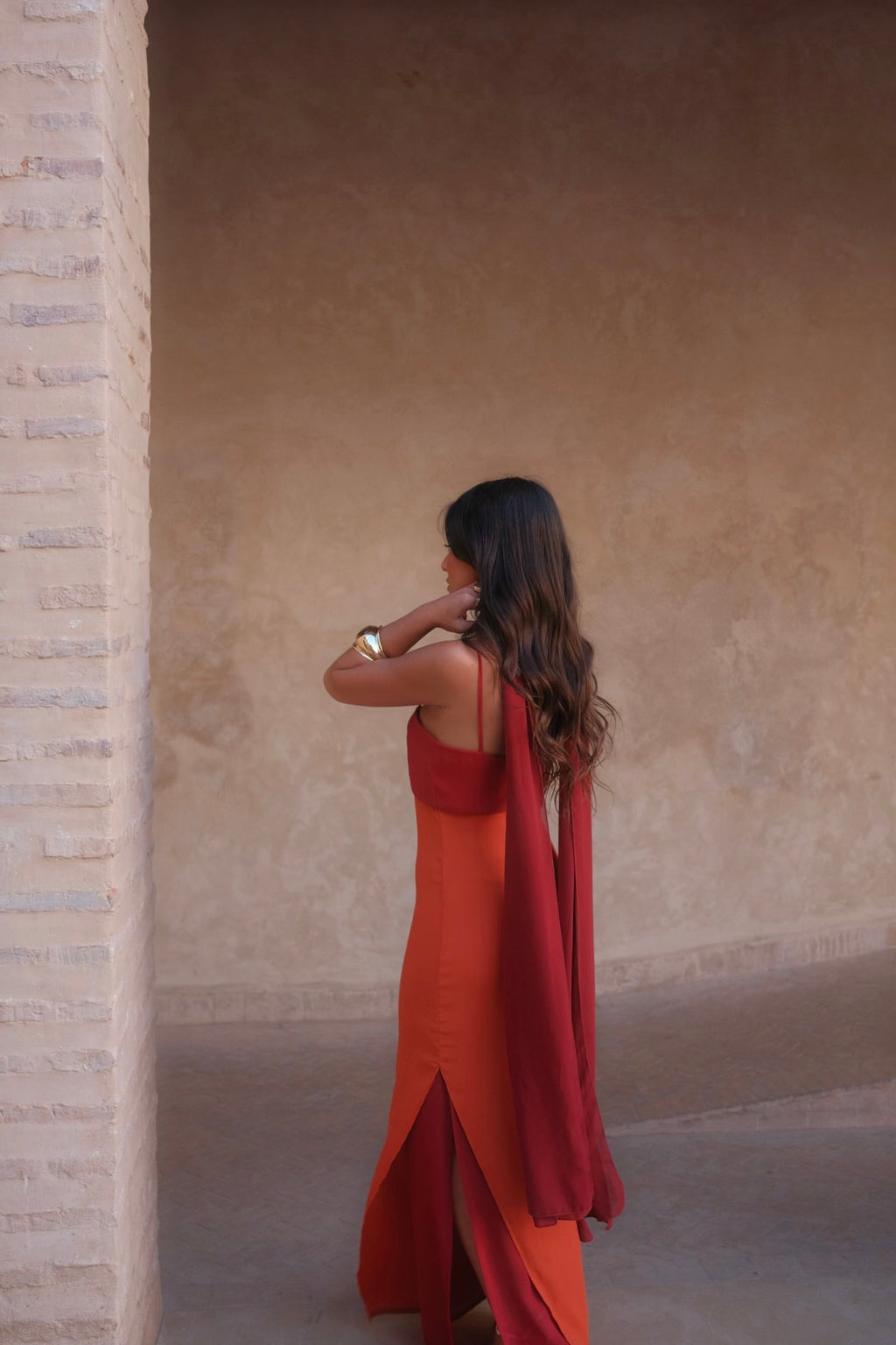 CARMEN | Vestido Largo Bicolor con Choker y Abertura
