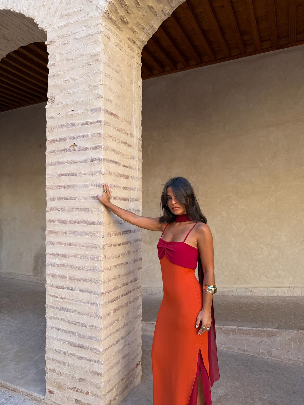 CARMEN | Vestido Largo Bicolor con Choker y Abertura