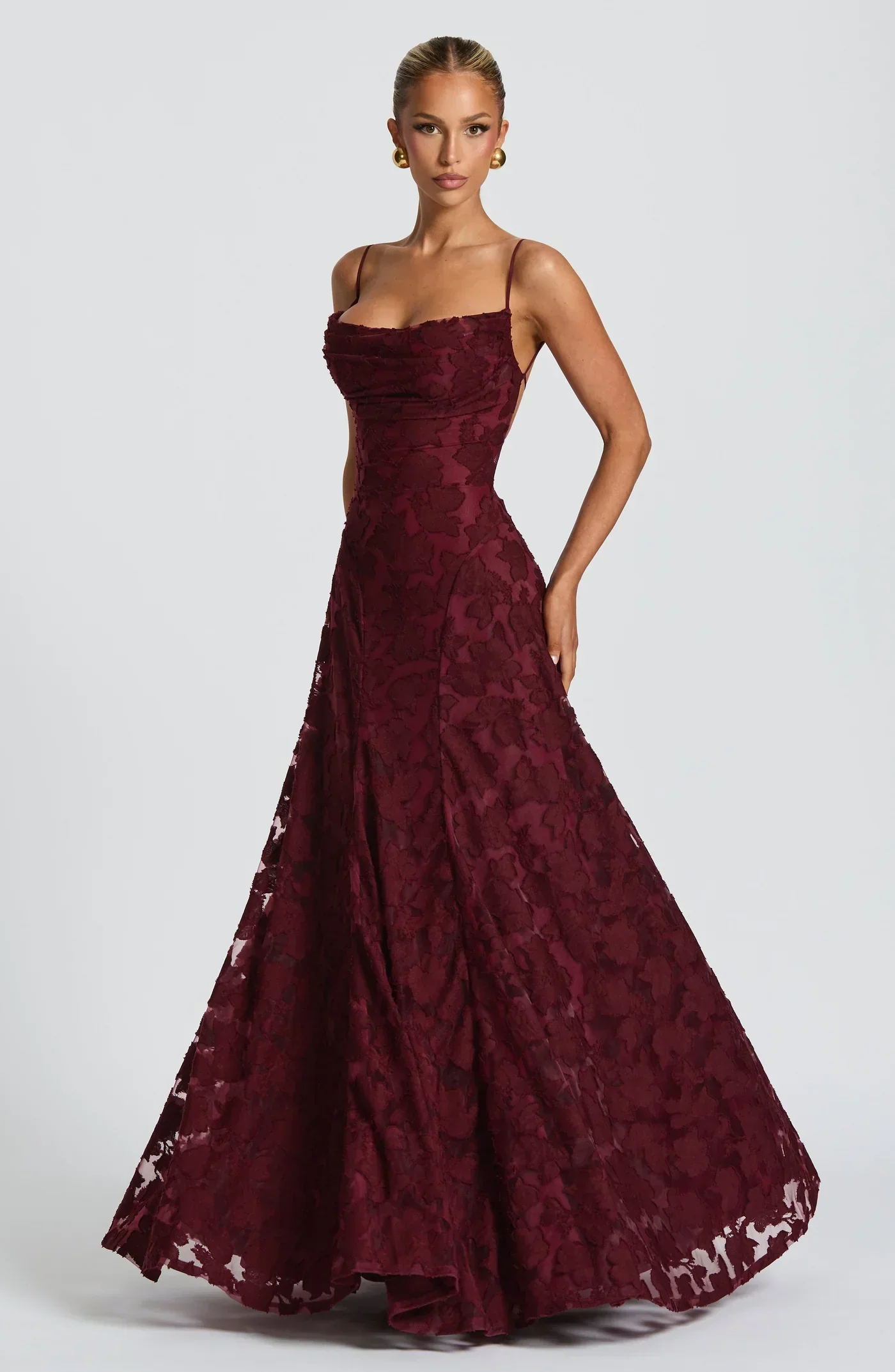 Vestido Maxi Encaje Floral Espalda Cordones